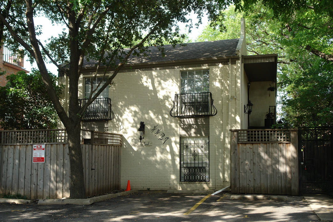 4427 Holland Ave in Dallas, TX - Building Photo