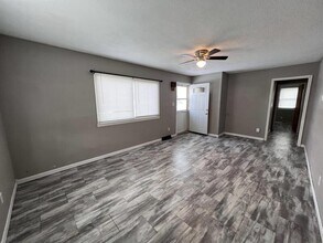 2400 Wisconsin St SW in Cedar Rapids, IA - Building Photo - Building Photo