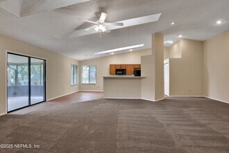 11151 Stoney Point Ln W in Jacksonville, FL - Building Photo - Building Photo