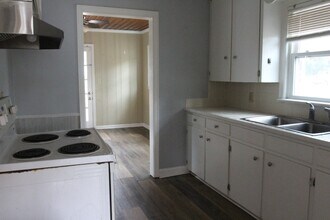 1114 10th Ave in Albany, GA - Building Photo - Building Photo