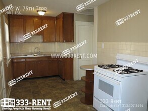702 W 75th Terrace in Kansas City, MO - Building Photo - Building Photo