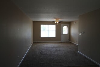 213 Homestead Dr in Nicholasville, KY - Building Photo - Building Photo