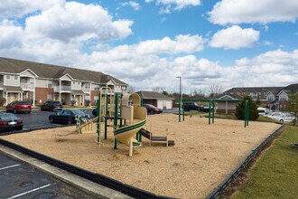The Heights at Bridgewater in Hamilton, OH - Foto de edificio - Building Photo
