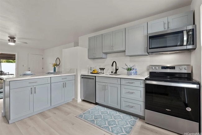 1210 Hooli Cir in Pearl City, HI - Building Photo - Building Photo