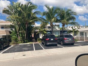 4201 Bougainvilla Dr in Lauderdale-by-the-Sea, FL - Building Photo - Building Photo