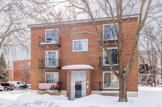 596 Lartigue Rue in Laval, QC - Building Photo - Building Photo