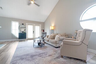5001 Grande Dr in Pensacola, FL - Building Photo - Building Photo