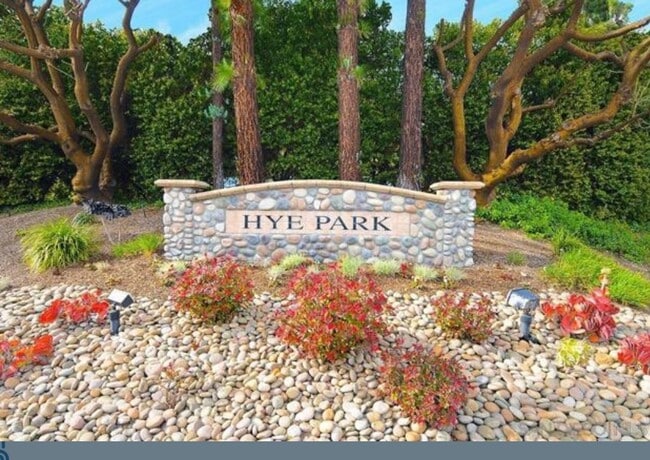 5980 Mission Center Rd in San Diego, CA - Building Photo - Building Photo