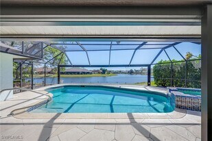 9782 Campbell Cir in Naples, FL - Building Photo