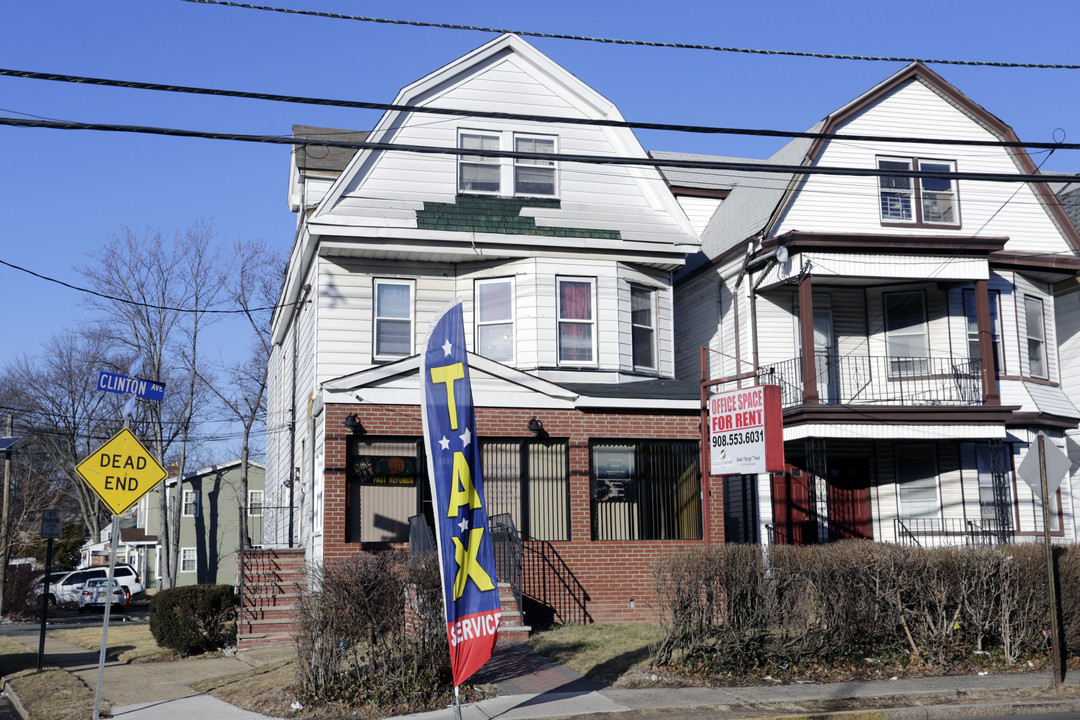 1233 Clinton Ave in Irvington, NJ - Building Photo