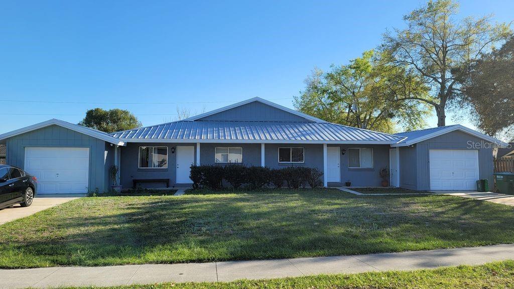111 Hazelcrest St in Deltona, FL - Building Photo