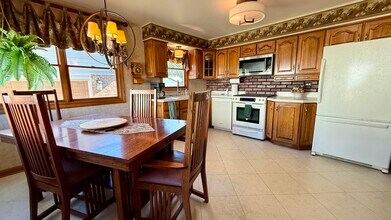 12913 Crestbrook Ct in Crestwood, IL - Building Photo - Building Photo