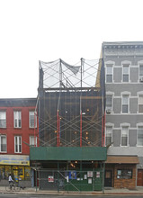 555 Grand St in Brooklyn, NY - Building Photo - Building Photo