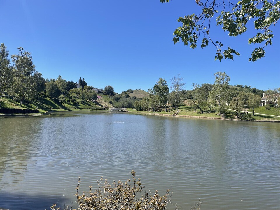317 Misty Trails Pl in Simi Valley, CA - Building Photo