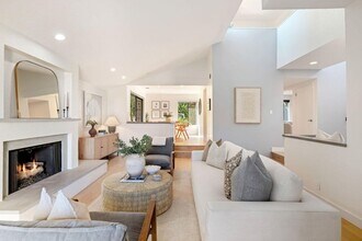 421 Vista De La Playa Ln in Santa Barbara, CA - Building Photo - Building Photo