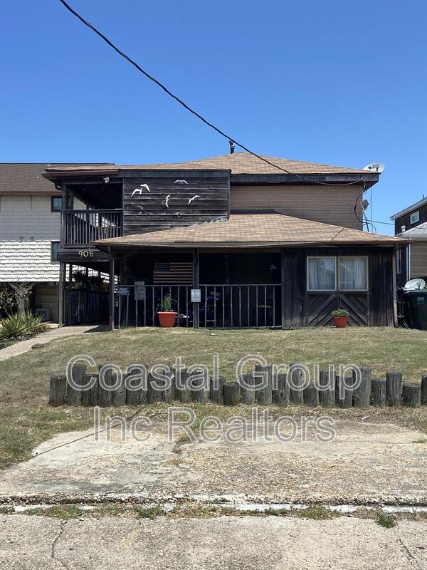 property at 906 W Ocean View Ave