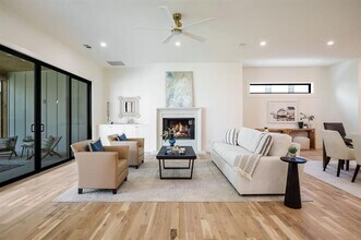 5836 Kenwood Ave in Dallas, TX - Building Photo - Building Photo