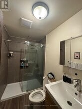 678 Huron St in Toronto, ON - Building Photo - Building Photo