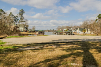 156 Bluebonnet in Livingston, TX - Building Photo - Building Photo