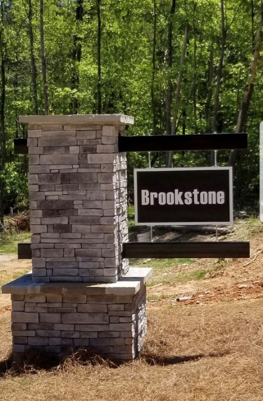 404 Brookstone Dr in Dahlonega, GA - Foto de edificio - Building Photo