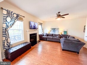 221 Sills Ln in Downingtown, PA - Building Photo - Building Photo