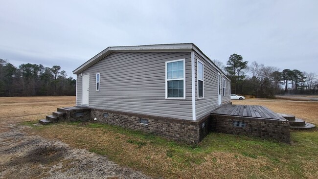 331 Alvin Rd in Pembroke, NC - Building Photo - Building Photo