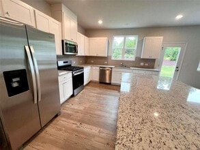 250 Pt Pl Dr in Loganville, GA - Building Photo - Building Photo