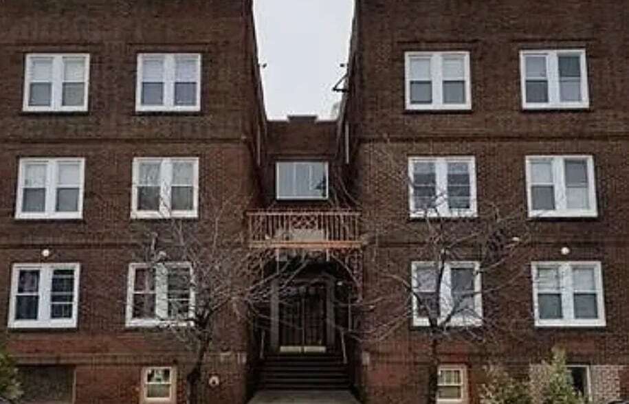 240 William St, Unit 2A in Bridgeport, CT - Foto de edificio