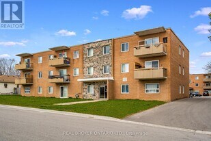 9 Princess St in Orangeville, ON - Building Photo