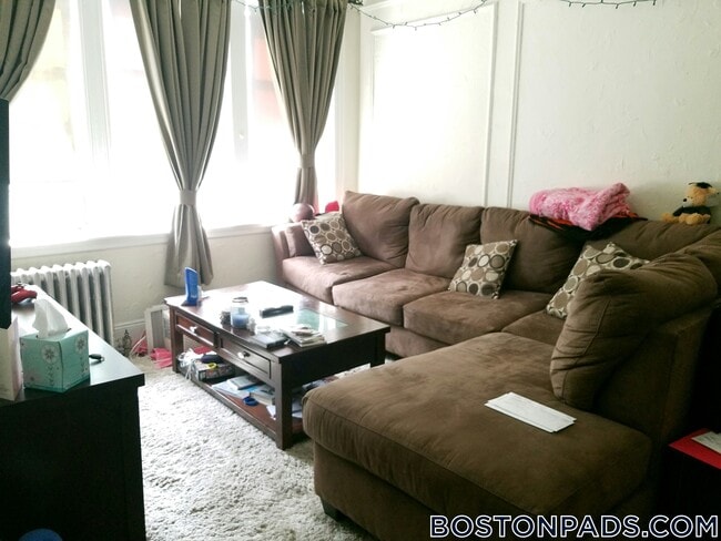 1820 Commonwealth Ave, Unit 29 in Boston, MA - Building Photo - Building Photo