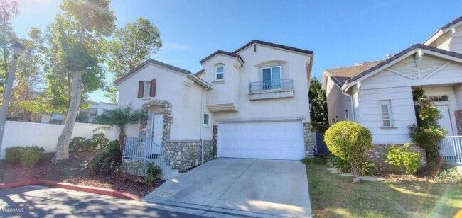 property at 5463 Avignon Ct