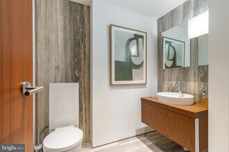 210 W Rittenhouse Square in Philadelphia, PA - Building Photo - Building Photo