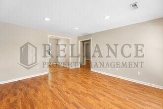 1806 N Hood St in Wichita, KS - Building Photo - Building Photo