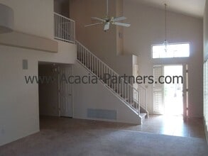 10211 N Oak Knoll Ln in Oro Valley, AZ - Foto de edificio - Building Photo