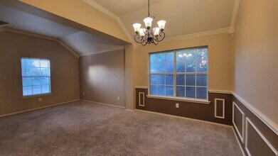 2102 Mapleview Dr in Garland, TX - Building Photo - Building Photo