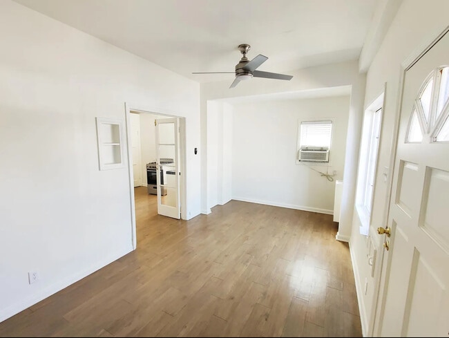 1412 S Westmoreland Ave, Unit 1 in Los Angeles, CA - Foto de edificio - Building Photo