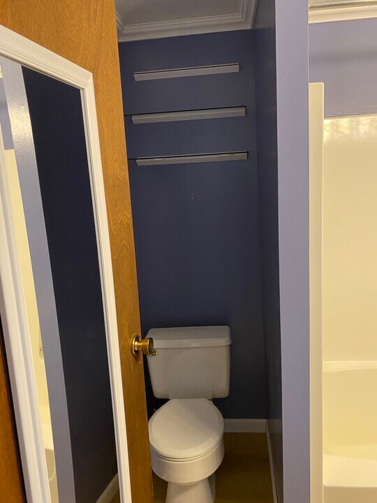 19418 84th Ave W, Unit Apartment A in Edmonds, WA - Building Photo