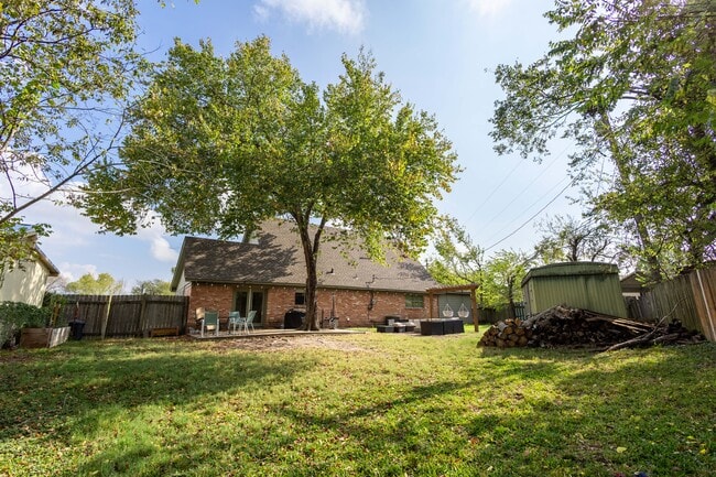 604 Avondale Ave in Bryan, TX - Building Photo - Building Photo