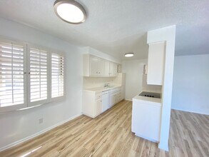 529 California Ave in Santa Monica, CA - Foto de edificio - Building Photo