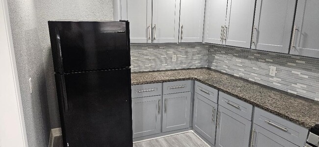 7011 Hillsboro St in Houston, TX - Building Photo - Building Photo