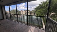 10401 W Broward Blvd, Unit 411 in Plantation, FL - Foto de edificio - Building Photo