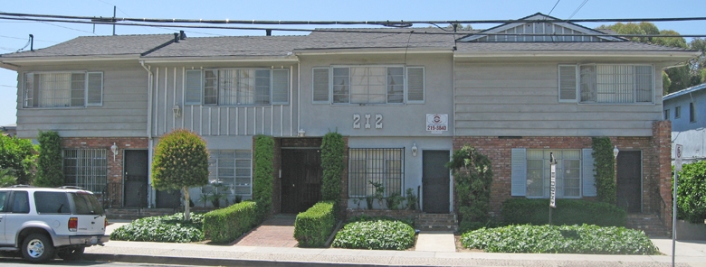 212 W Plymouth St in Inglewood, CA - Foto de edificio