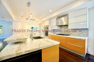 10 Idalia Ct in San Anselmo, CA - Building Photo - Building Photo