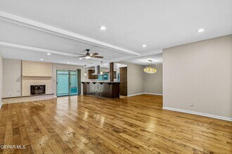 832 Tepic Dr, Unit 311 in El Paso, TX - Building Photo - Building Photo