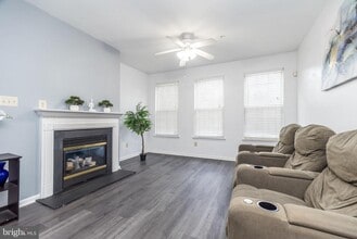 483 Fort Hill Cir in Fort Washington, PA - Building Photo - Building Photo