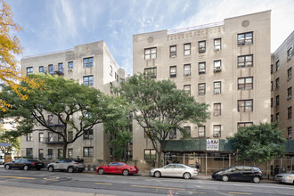 680 Fort Washington Ave in New York, NY - Foto de edificio - Building Photo