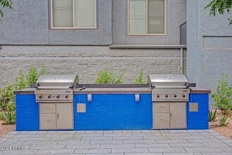 1033 N Parkside Dr, Unit 3 in Tempe, AZ - Foto de edificio - Building Photo