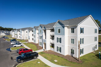 Pointe Grand Savannah in Port Wentworth, GA - Foto de edificio - Building Photo