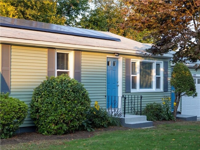 106 Vallette St in Cranston, RI - Building Photo - Building Photo