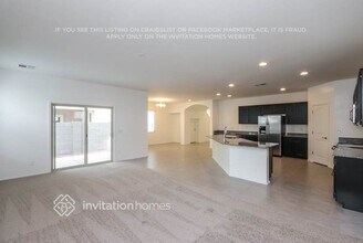 1270 E Palomino Way in San Tan Valley, AZ - Building Photo - Building Photo